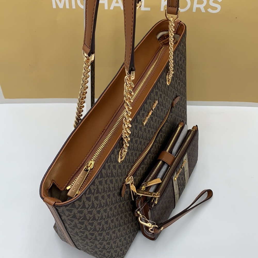 MICHAEL KORS Metallic Logo Chain Tote Bag & LARGE DOUBLE ZIP WRISTLET WALLET - Picture 3 of 16